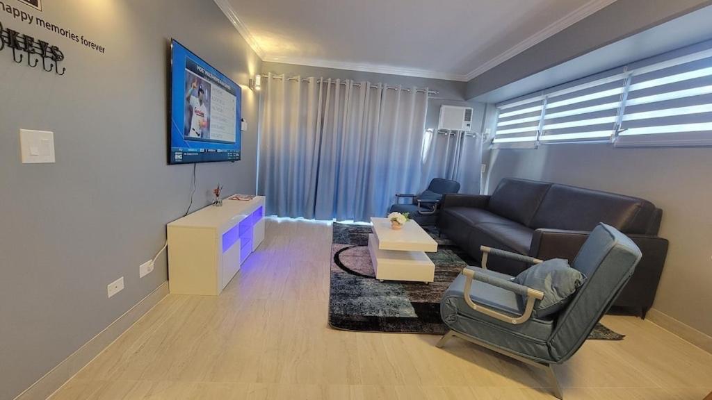 Waikiki Condo 2 Bedrooms 2 Bathrooms With 1 Free Parking Space 檀香山 外观 照片