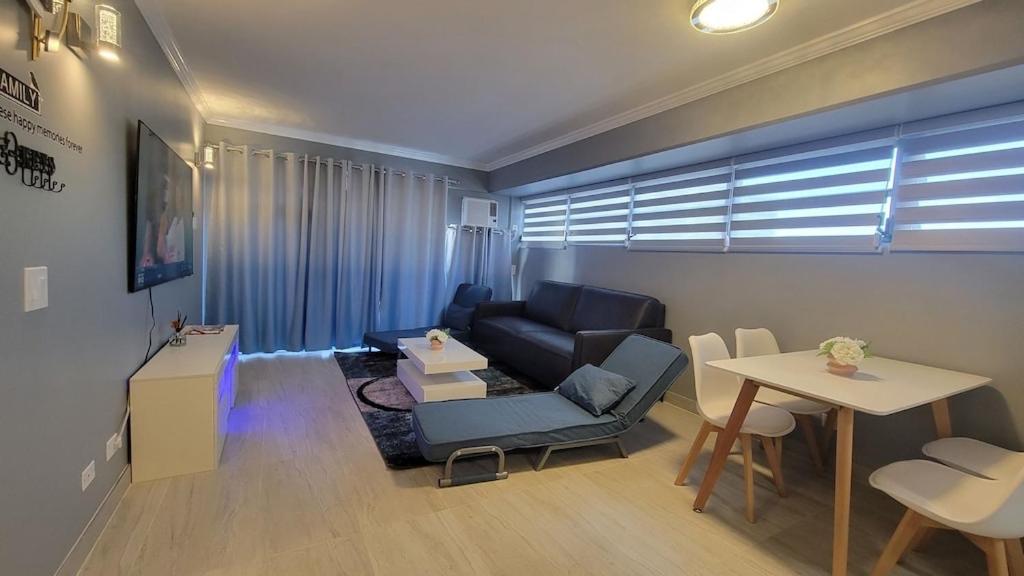 Waikiki Condo 2 Bedrooms 2 Bathrooms With 1 Free Parking Space 檀香山 外观 照片