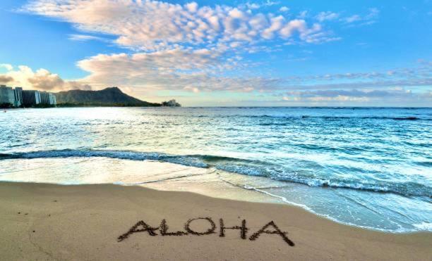 Waikiki Condo 2 Bedrooms 2 Bathrooms With 1 Free Parking Space 檀香山 外观 照片