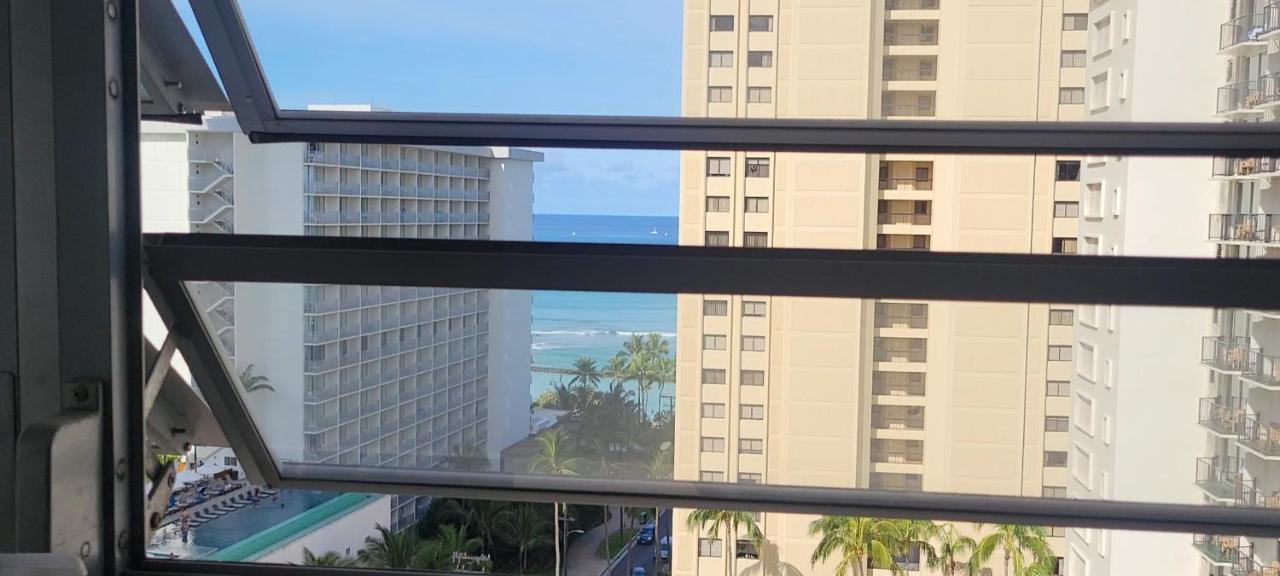 Waikiki Condo 2 Bedrooms 2 Bathrooms With 1 Free Parking Space 檀香山 外观 照片